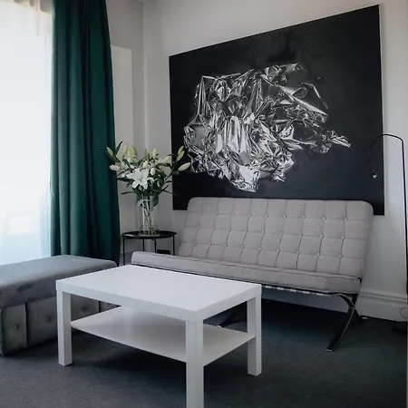 Nowa Zatoka Centrum Art & Business 아파트호텔 소포트